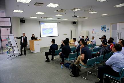 巴斯特的极致天窗工艺j9九游会入口遇见伟(图9) 巴斯特的极致天窗工艺j9九游会入口遇见伟(图9)