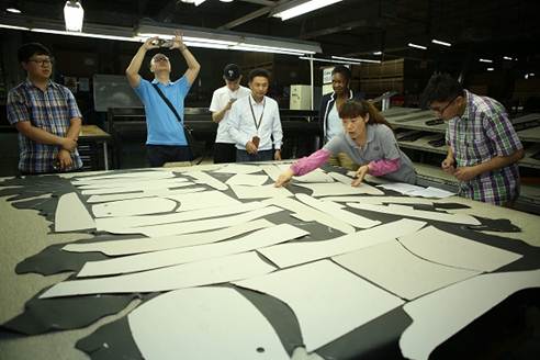 巴斯特的极致天窗工艺j9九游会入口遇见伟(图18) 巴斯特的极致天窗工艺j9九游会入口遇见伟(图18)