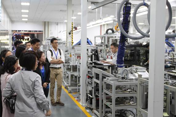 巴斯特的极致天窗工艺j9九游会入口遇见伟(图13) 巴斯特的极致天窗工艺j9九游会入口遇见伟(图13)